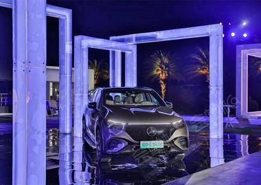 梅赛德斯-奔驰全新EQE纯电SUV中国上市盛典